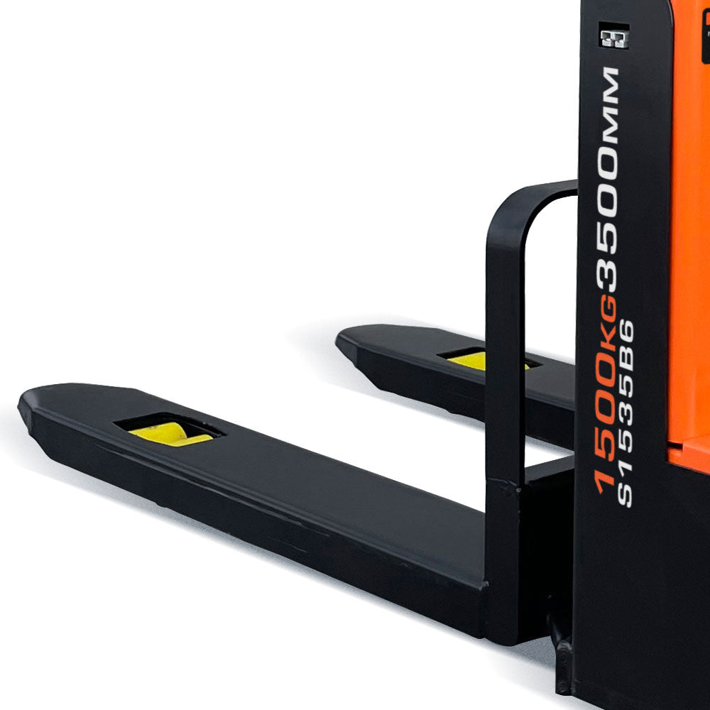 Apilador eléctrico S1535B6 - Kolvok - 1.500 kg - Base Americana